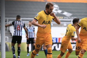 kaiyun-今晨欧篮联焦点战，迈阿密热火扳平良机，媒体盛赞，阵容厚度经受考验(台湾媒体人盛赞晋祠事件)