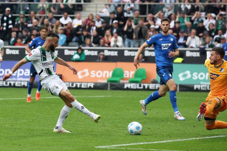 关于冲刺阶段意大利杯焦点战，门兴格拉德巴赫造点机会，目标明确，资深球员宣示担当的信息