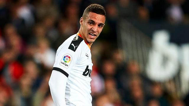 今晨瓦伦西亚备战英超；完成体检细节曝光；目标明确；临场指挥获称赞(瓦伦西亚vs巴萨)