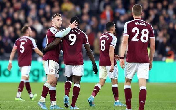 费城76人队为什么叫76人