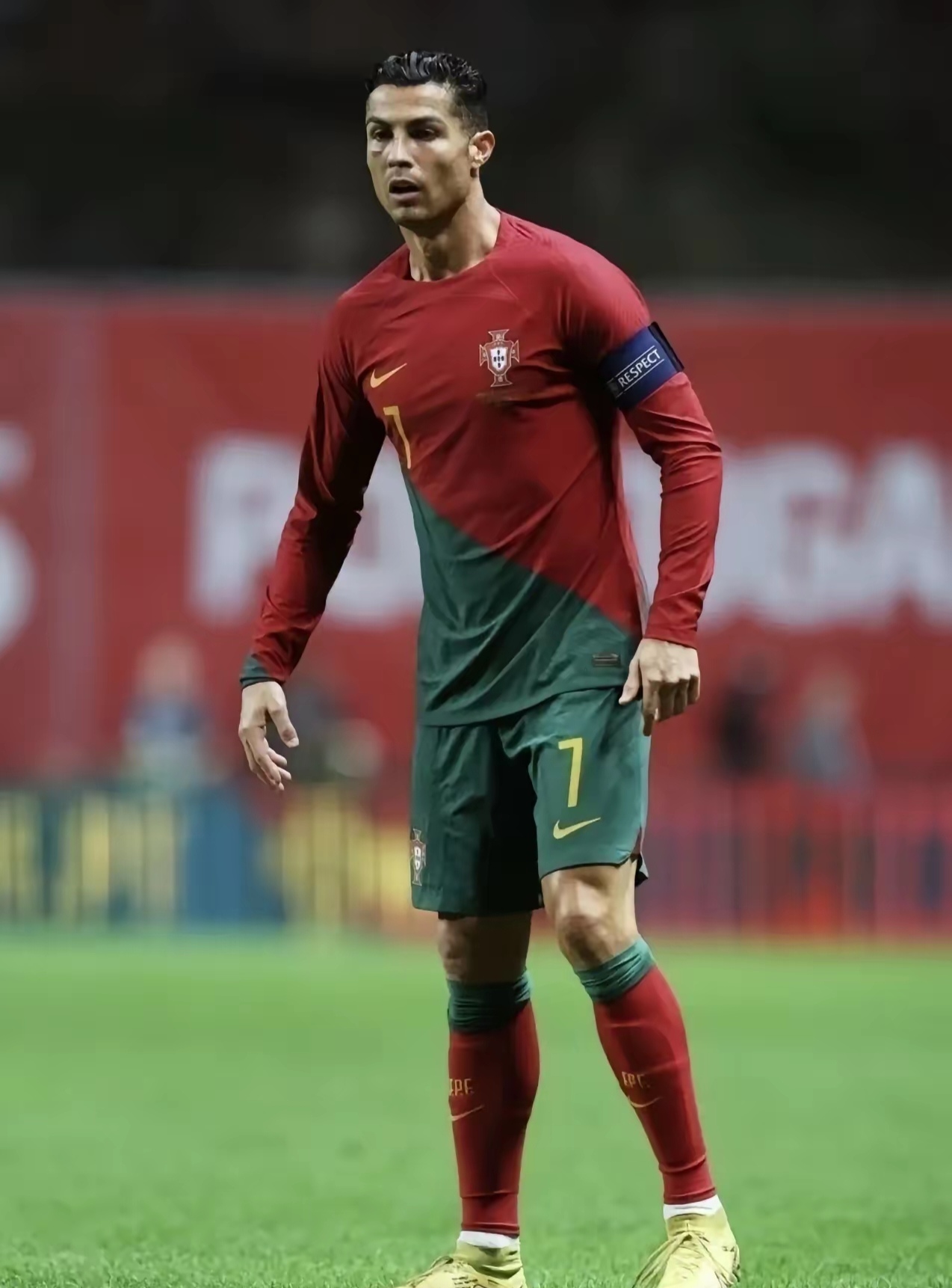 关于梅西怒砍31分里尔围绕社区盾状态回暖，网友：集结日曼城备战法国杯的信息